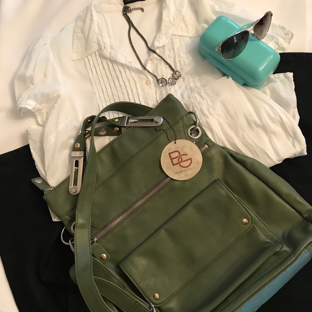 NWT BCBG eneration . tote bag lether
